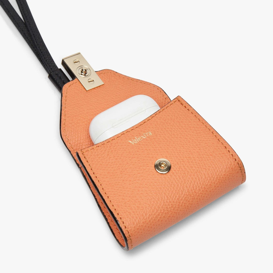 Iside Charm