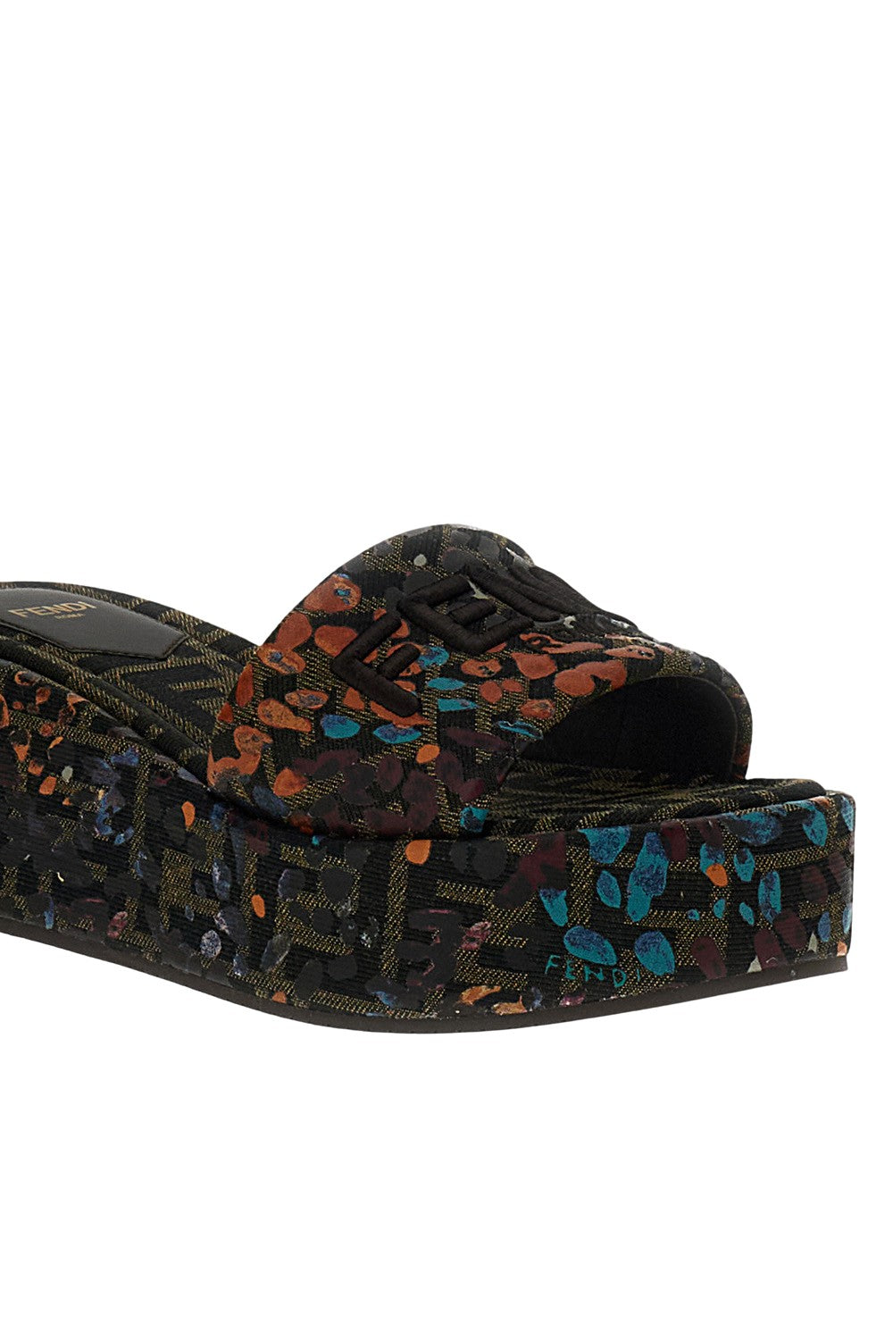 Multicolor Jacquard Platform Slides