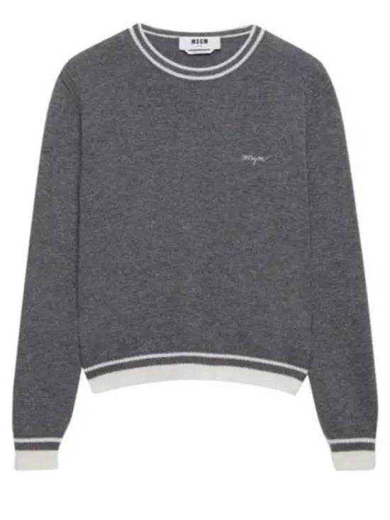 Cropped Knit Sweater With Round Neckline And Emblem
