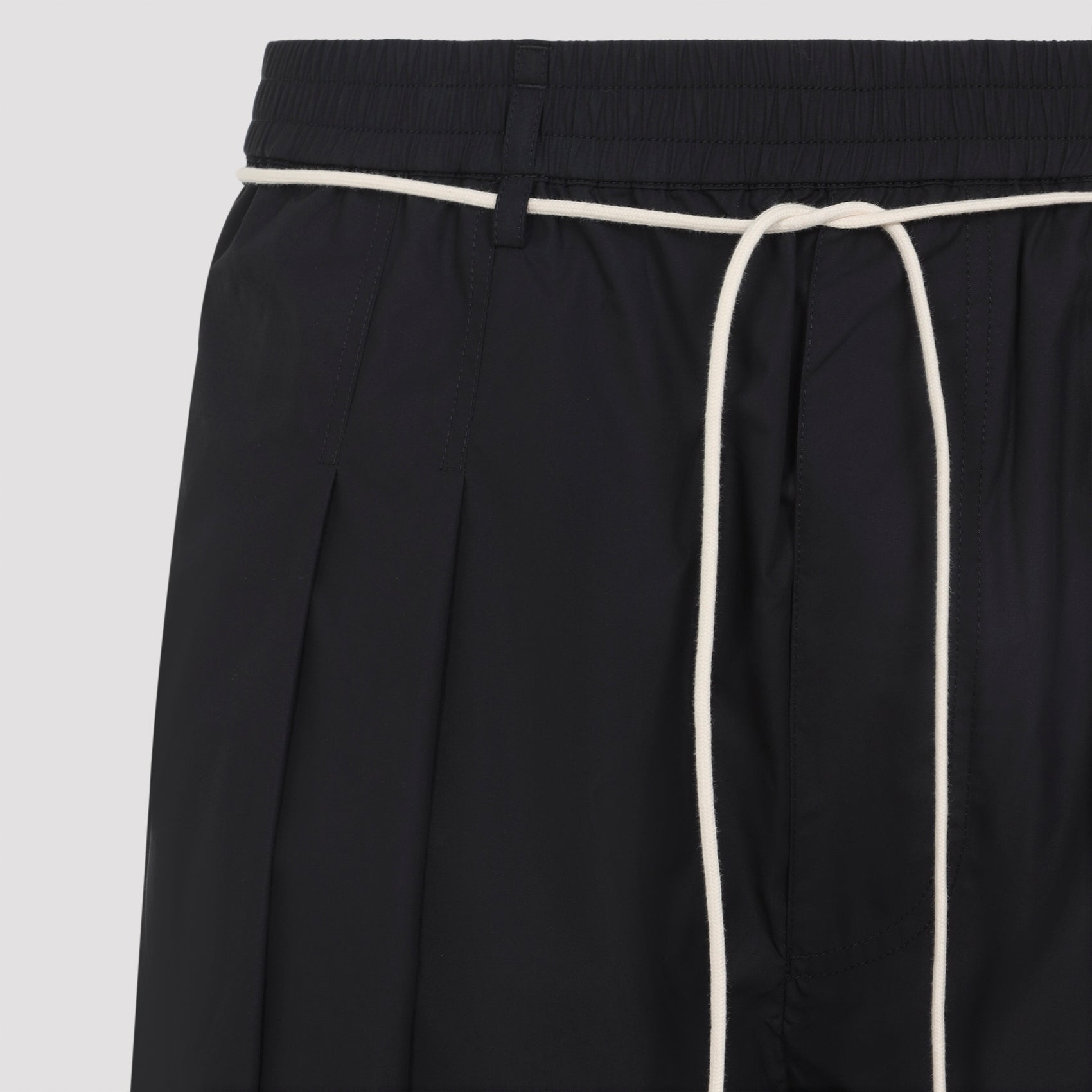 Relaxed Fit Black Trousers with Pleated Front