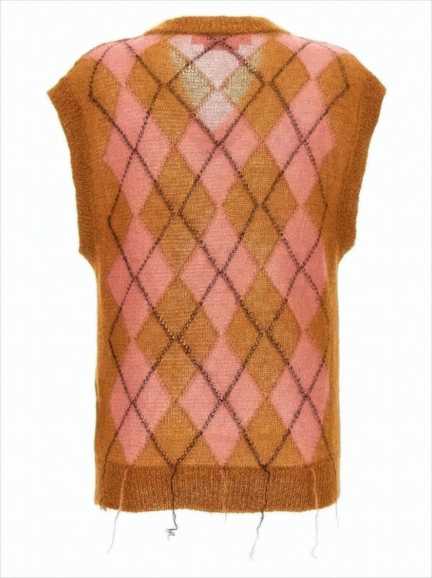 Sleeveless Argyle Knit Vest with V-Neckline