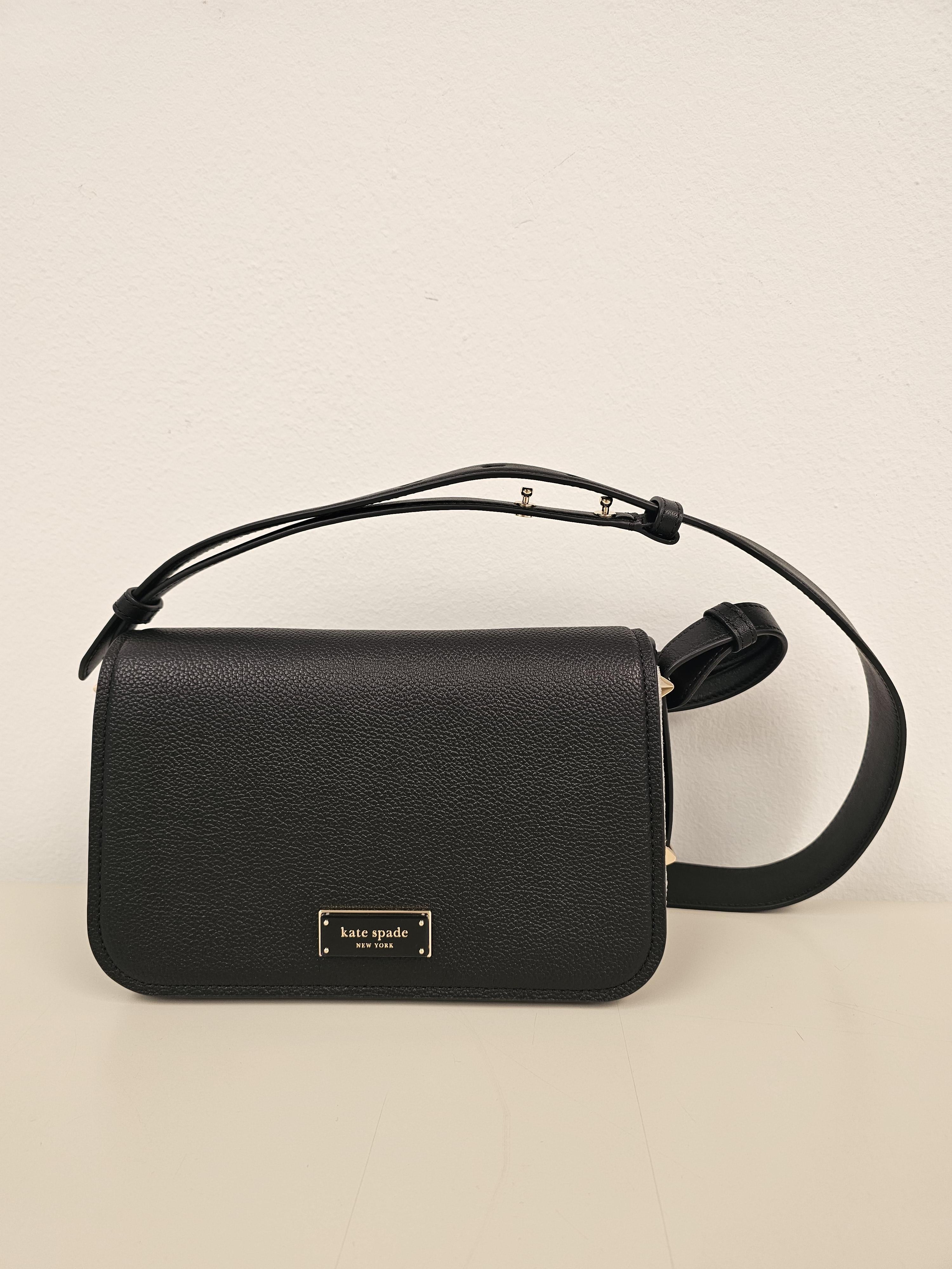 Rectangular Black Leather Bag with Structured Silhouette