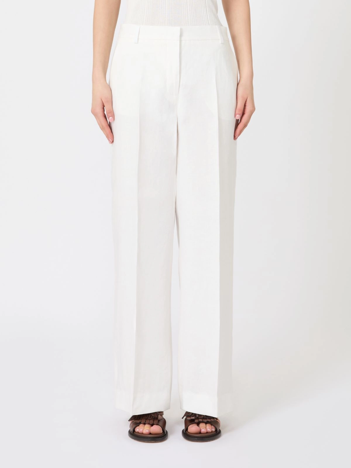 Tailored White Wide-Leg Trousers with Front Pleats