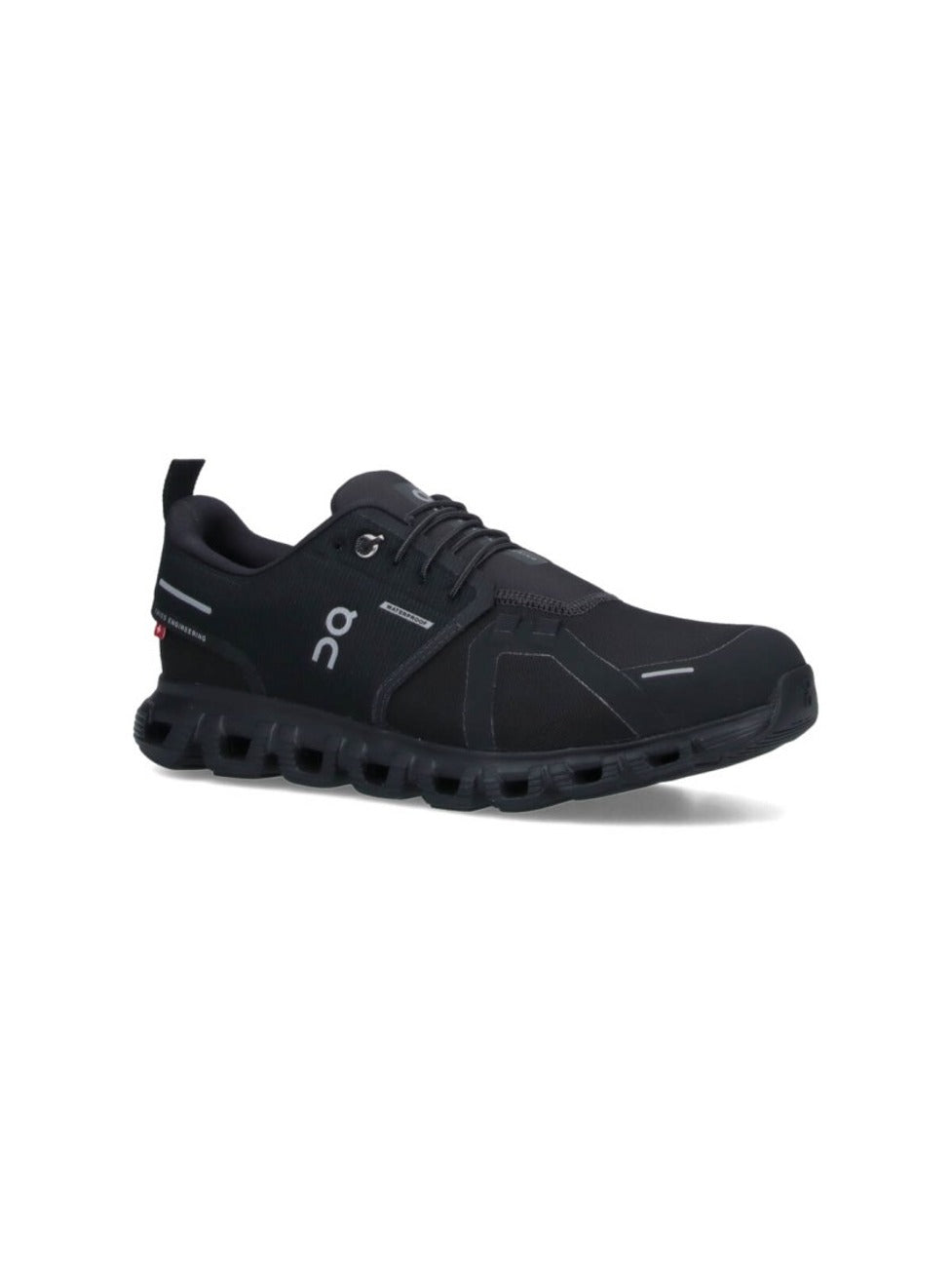 Low-Profile Sneakers With Segmented Sole And Reflective Accents