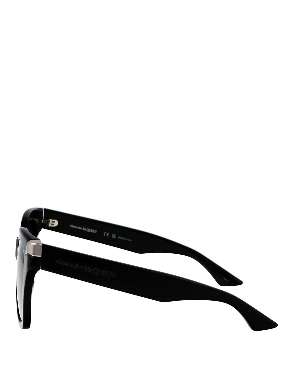 Bold Oversized Black Sunglasses