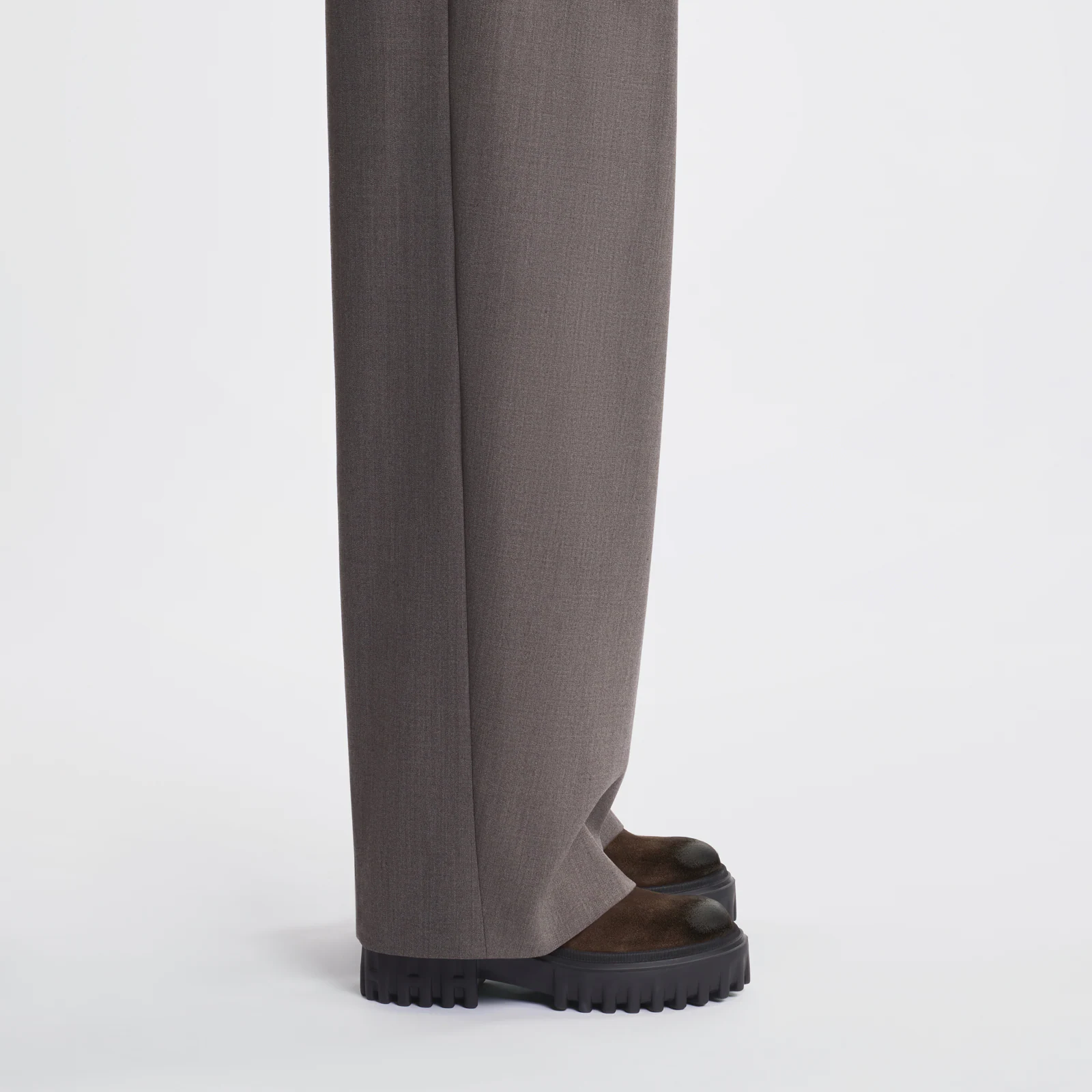 H700 Chelsea Boots With Calfskin
