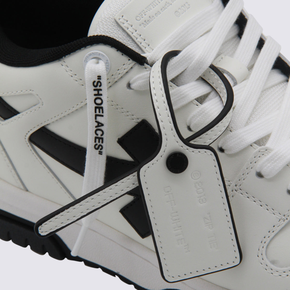 White Round Toe Leather Sneakers