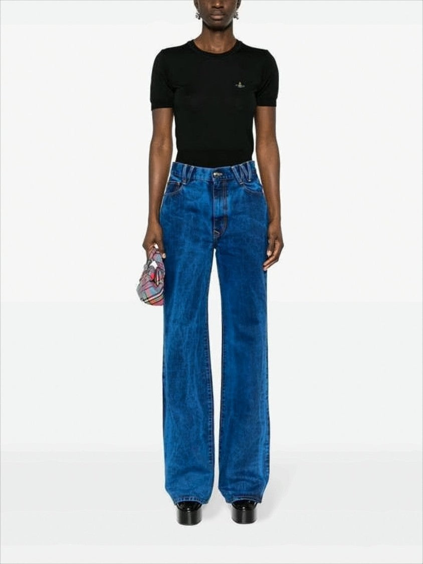 Classic Short-Sleeve Knitwear with Subtle Embroidery
