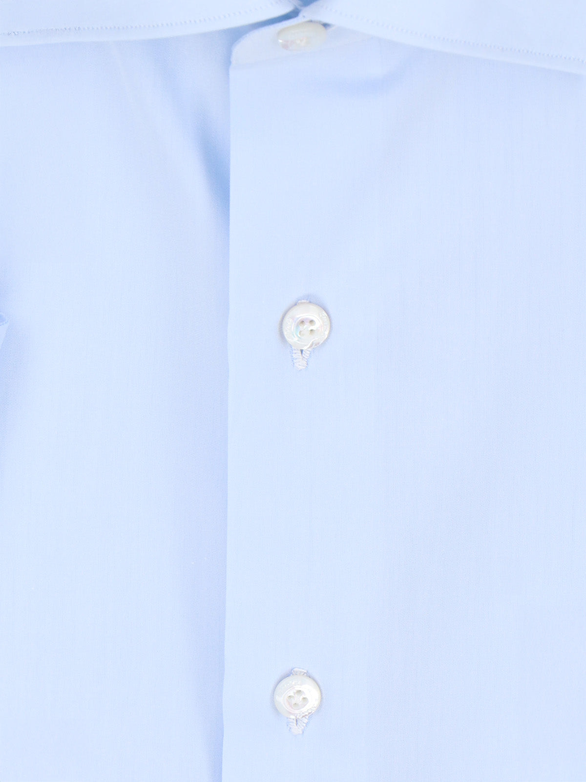 Structured Blue Shirt with Tailored Fit and Elegant Detailing