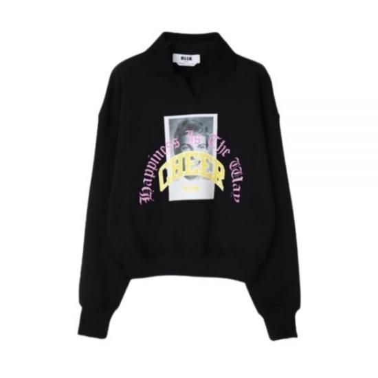 Relaxed-Fit Long Sleeve Tee with Graphic Print