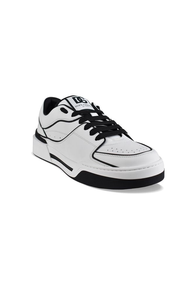 White Leather Low-Top Sneakers With Black Accents And Logo Patch