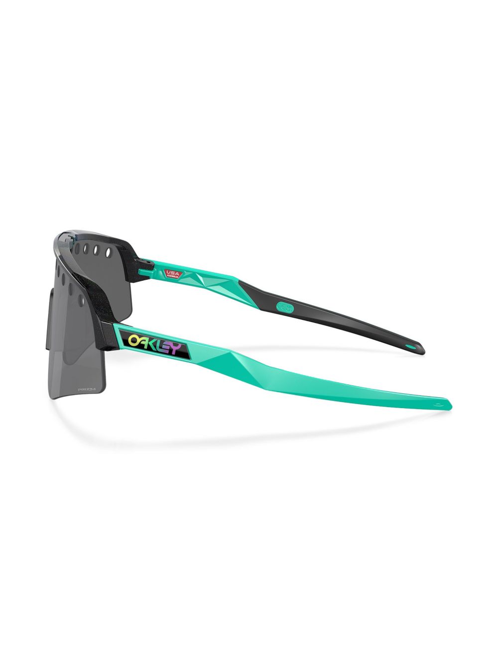 Oversized Wraparound Sunglasses With Sporty Frame Design