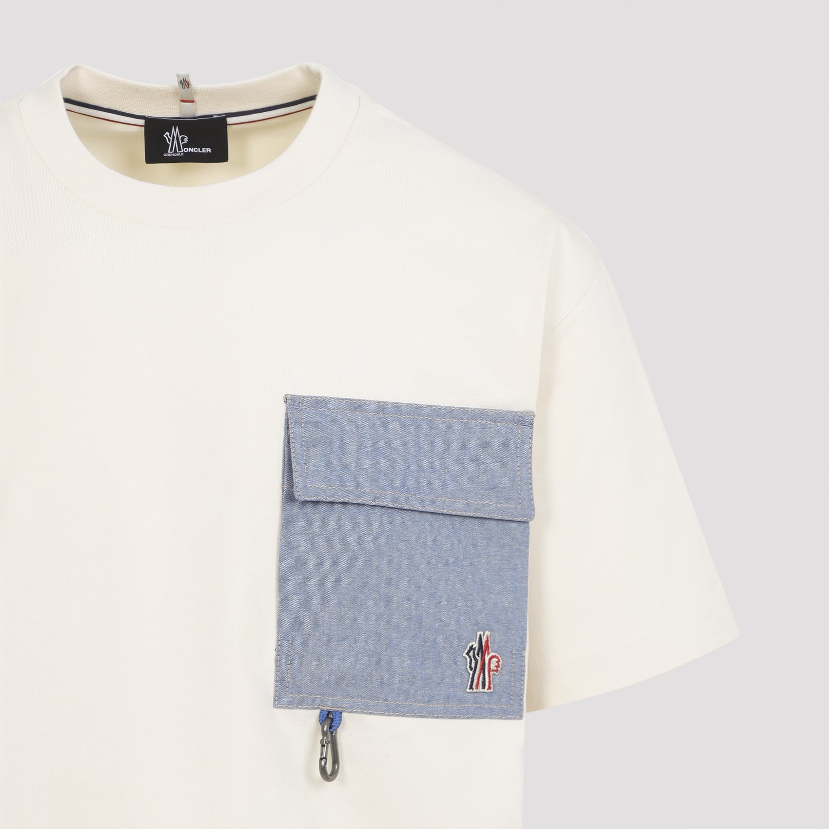 Fitted Short-Sleeve T-Shirt with Distinctive Patch Pocket