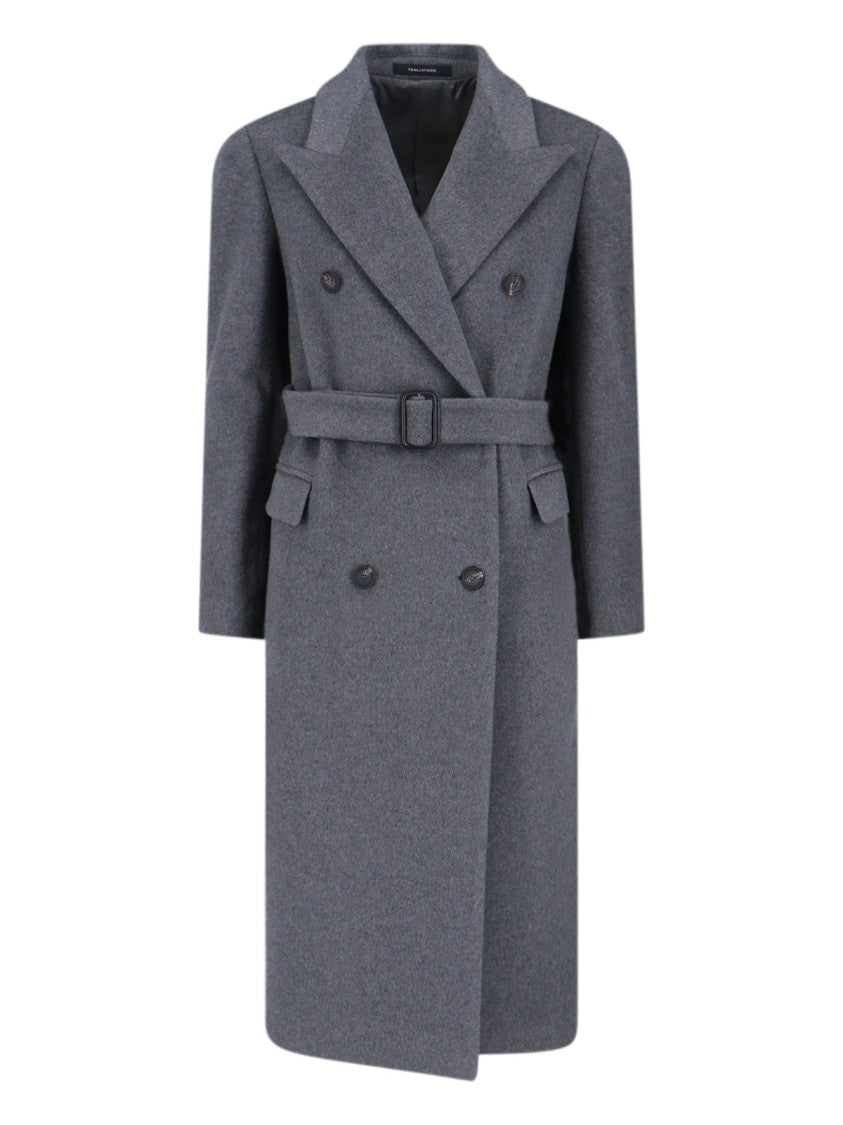 Tailored Grey Coat With Timeless Design
