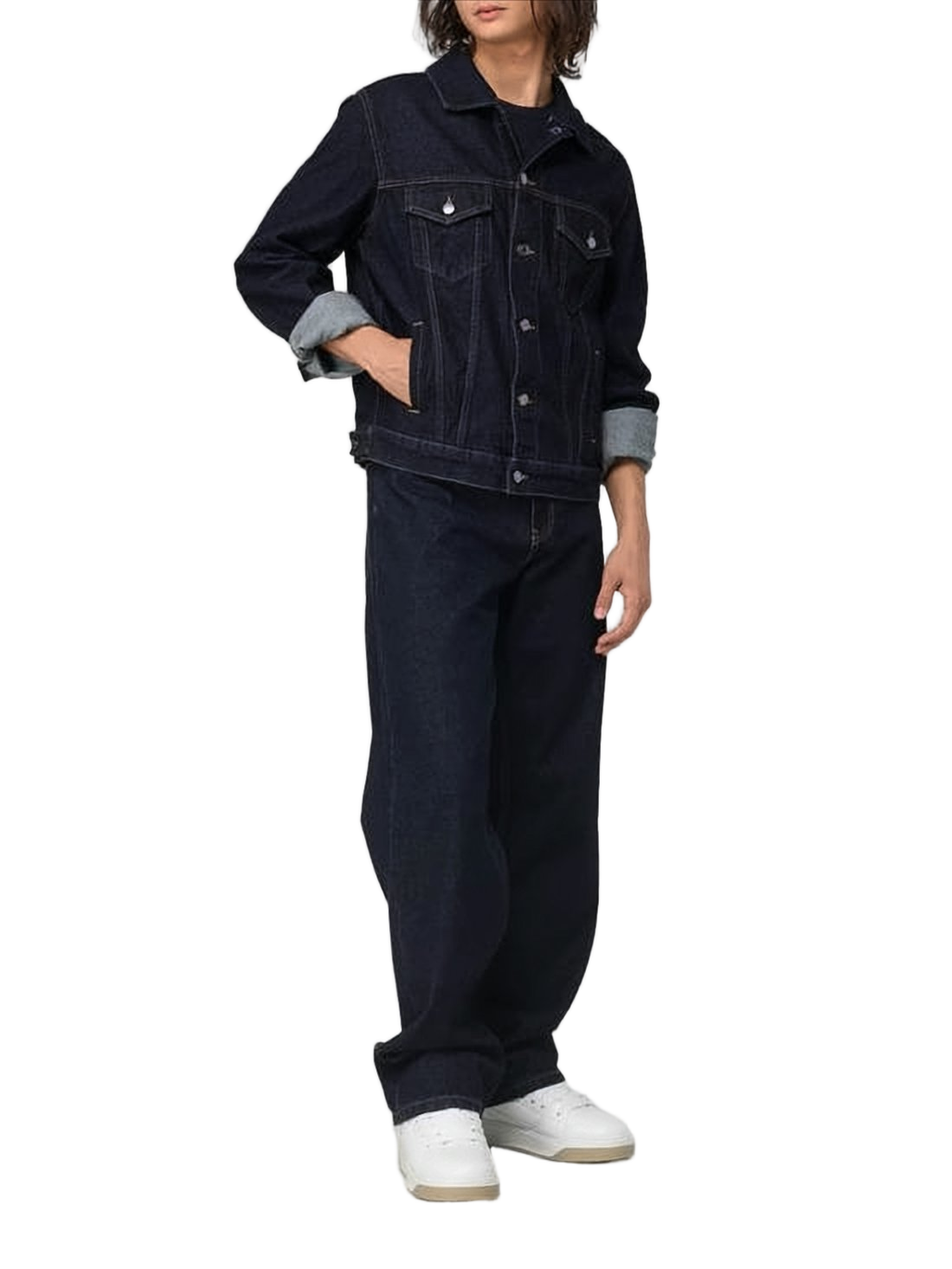 Classic Blue Denim Jacket with Structured Silhouette
