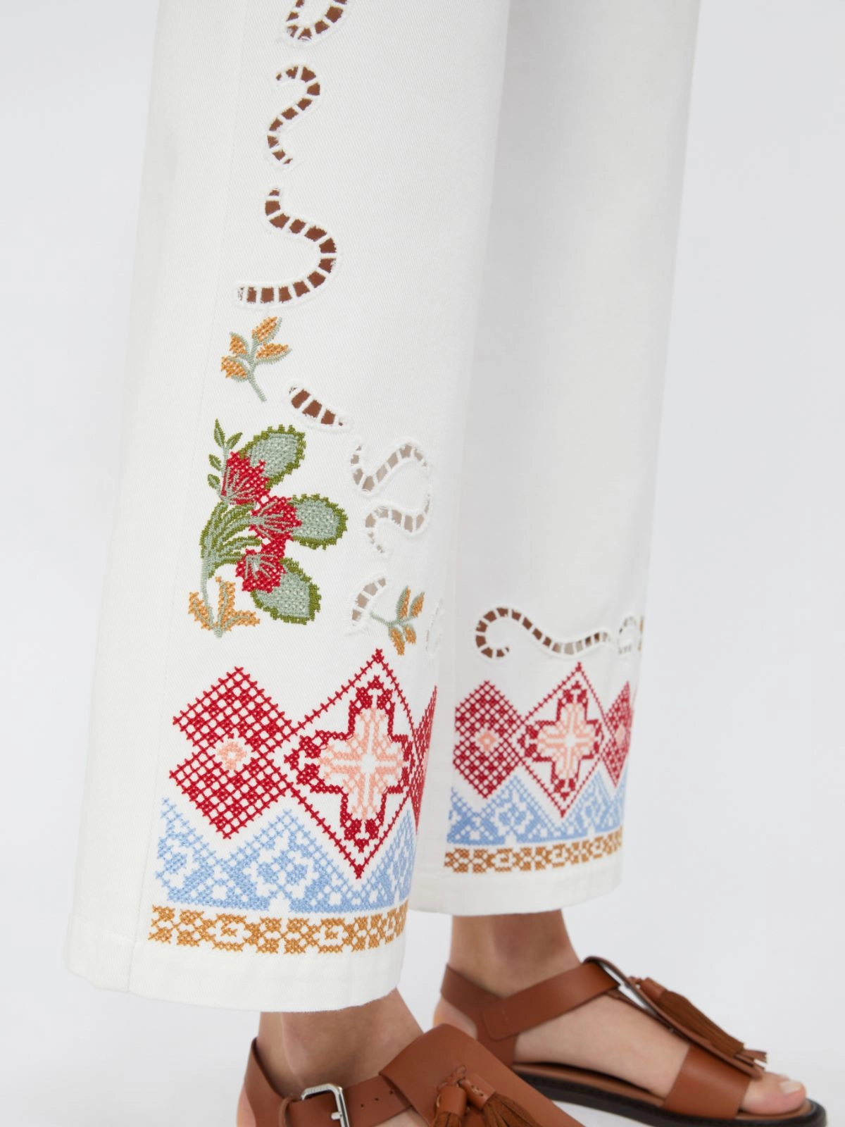 Wide-Leg Pants with Intricate Embroidery and Classic Design