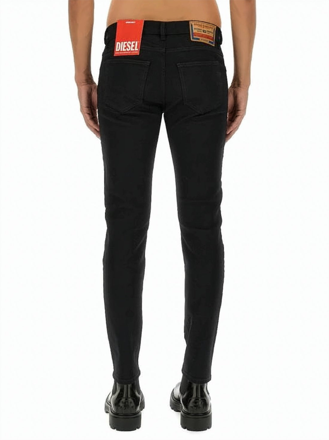 Slim-fit Jeans in Black with Tapered Ankle