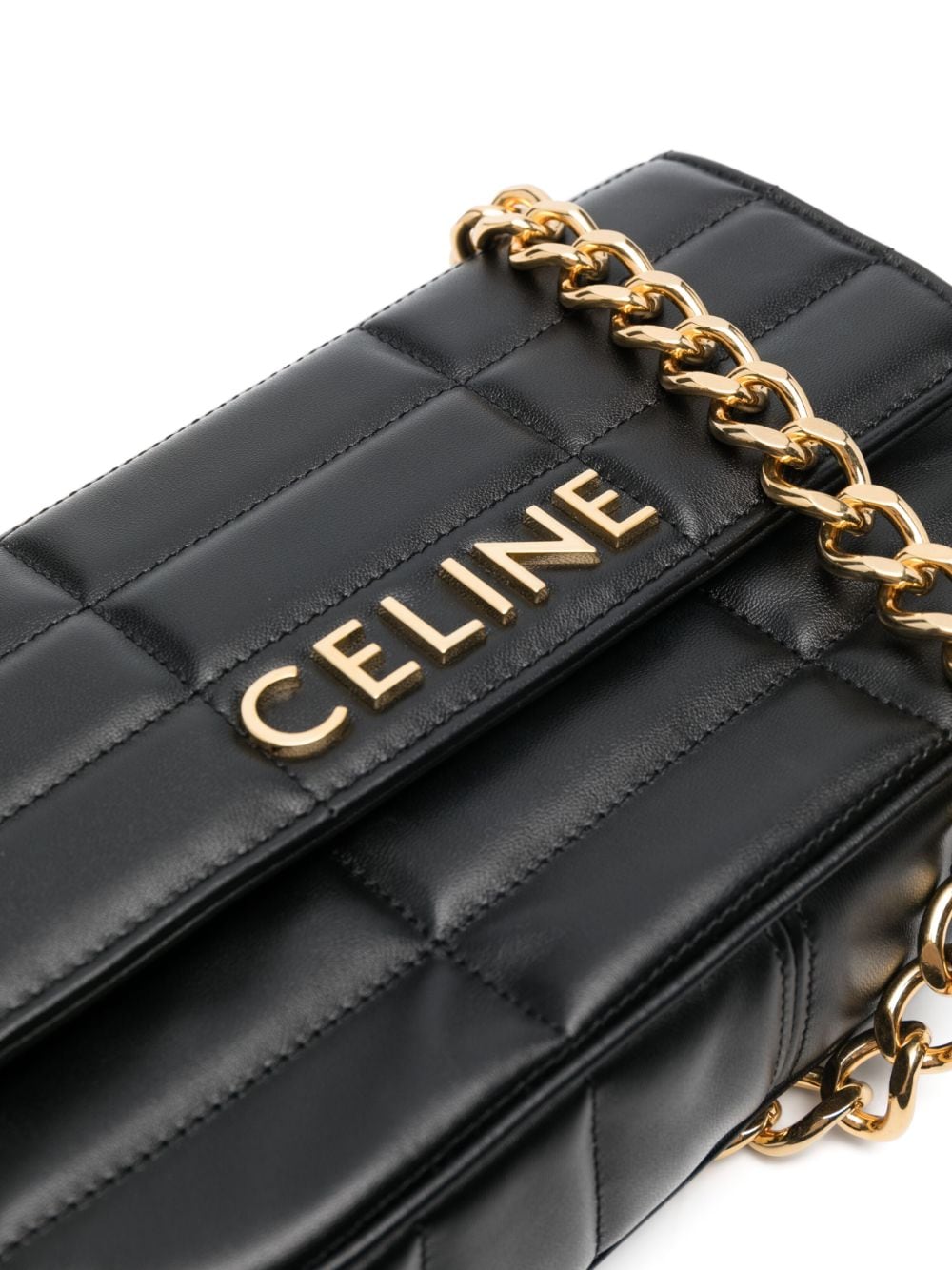 Chain matelassé leather shoulder bag