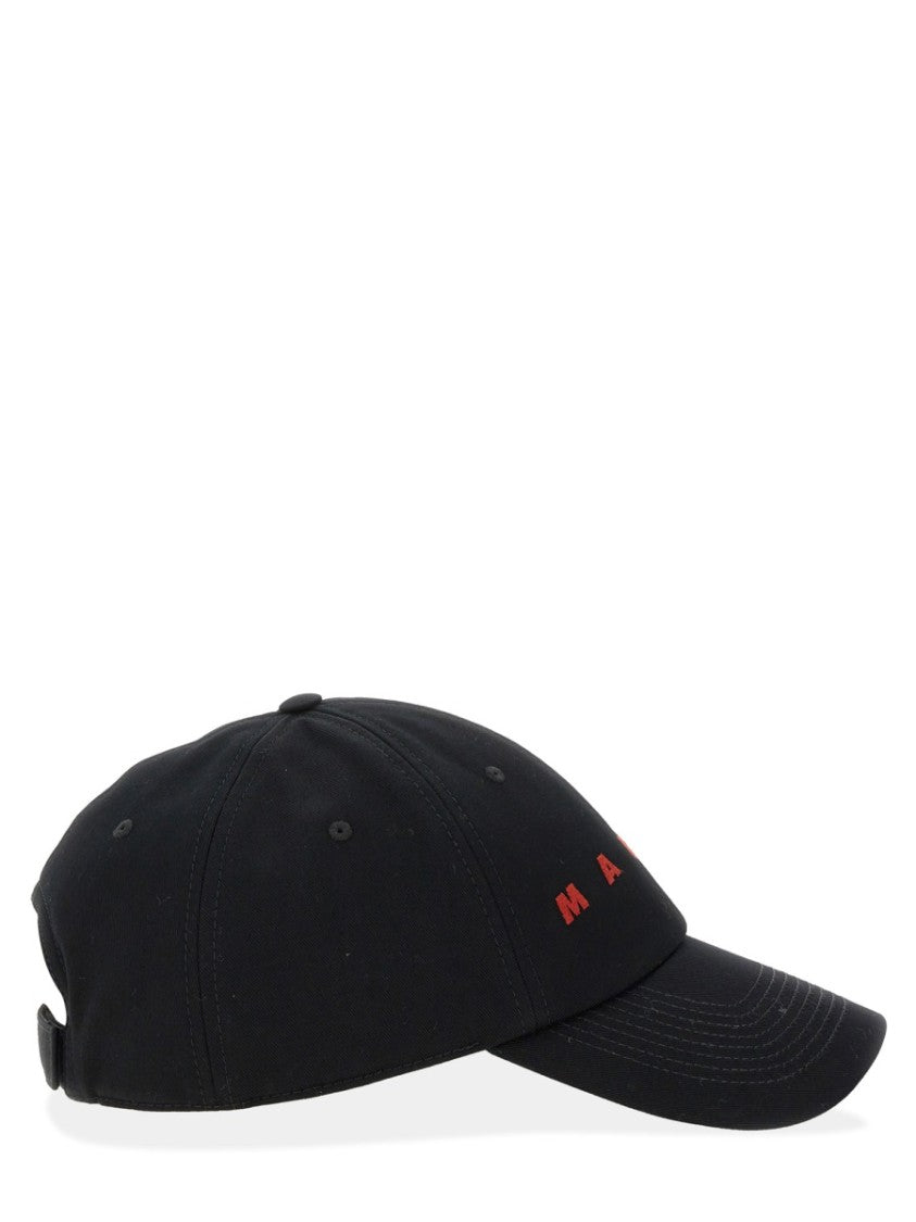 Black Baseball Hat With Structured Crown