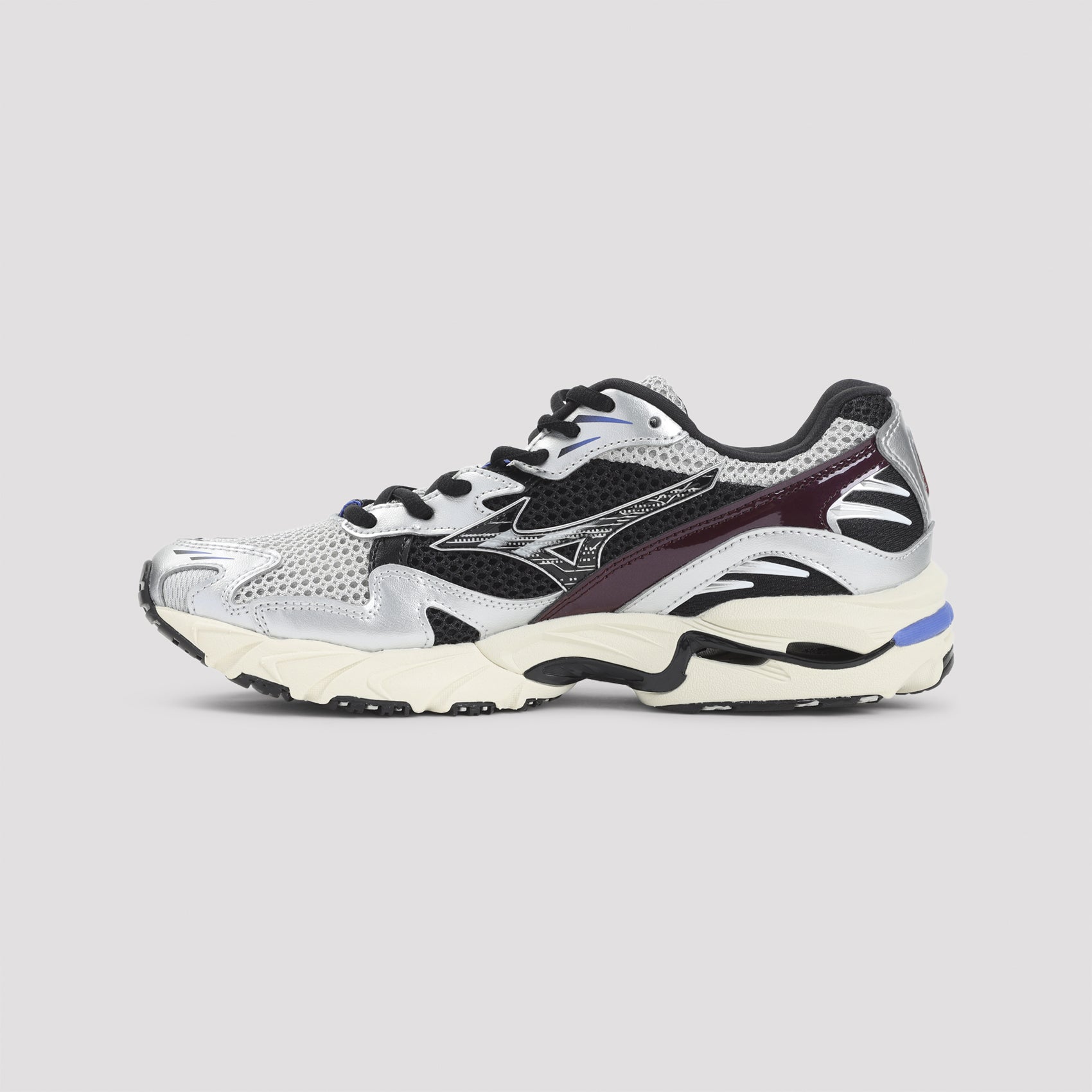 Dynamic Multicolor Sneakers with Metallic Overlays