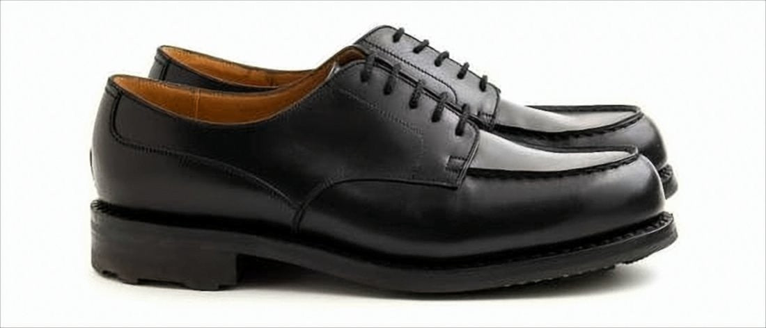 Polished Leather Lace-Up Shoes with Moc Toe Design
