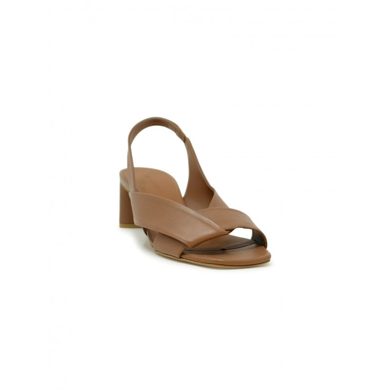 11709 Camel Leather Sandals