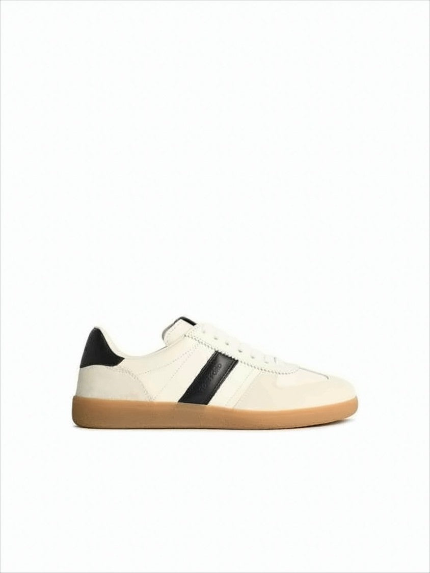 Low-Top Calf Leather Sneakers With Contrasting Black Details