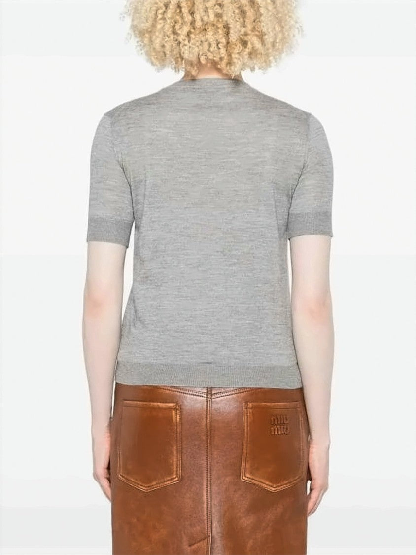 Fitted Short-Sleeved Knit Top in Cashmere