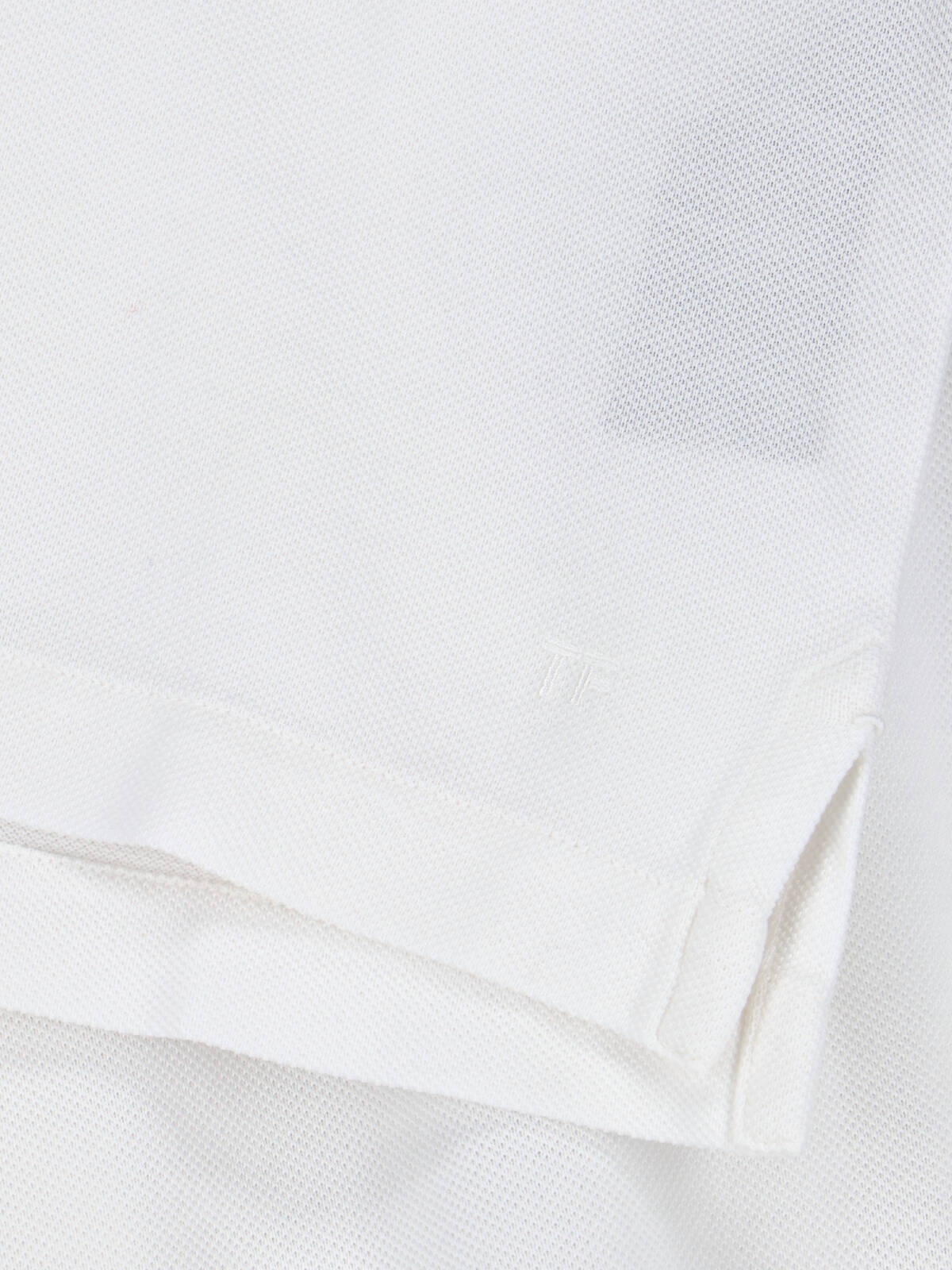Minimalist White T-Shirt with Appeal