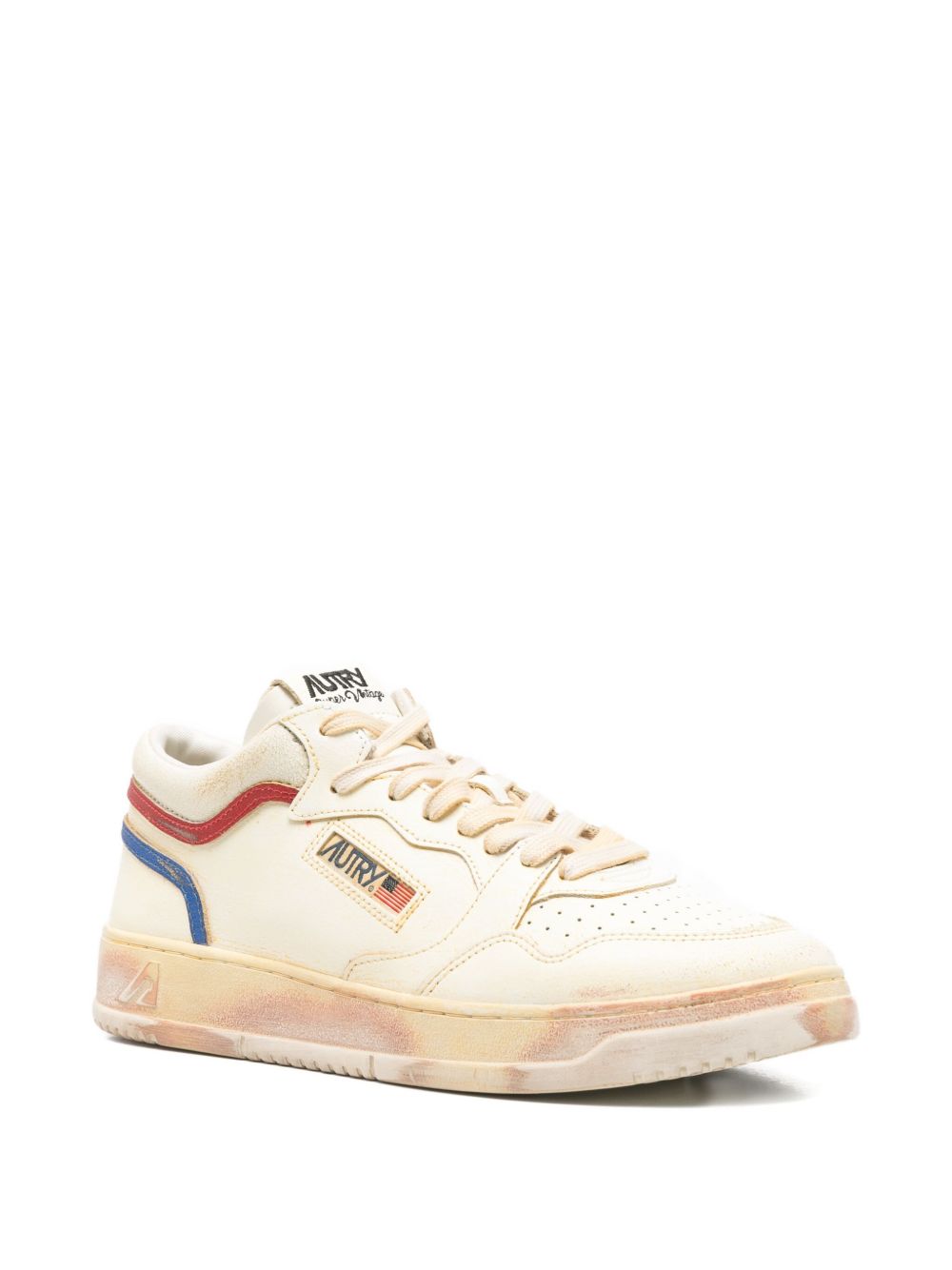 Vintage-Inspired Low-Top Sneakers With Red