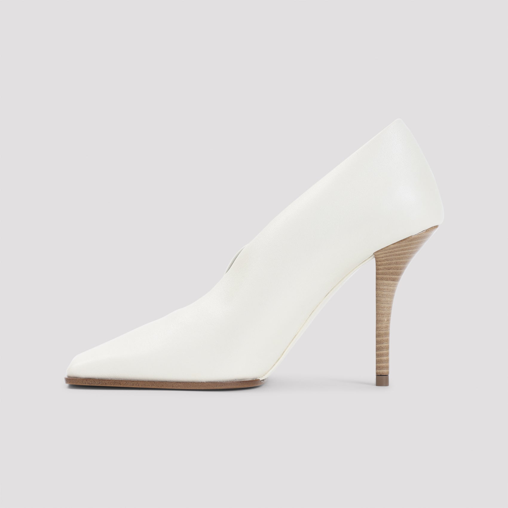White Lamb Leather Pumps with Pointed Toe