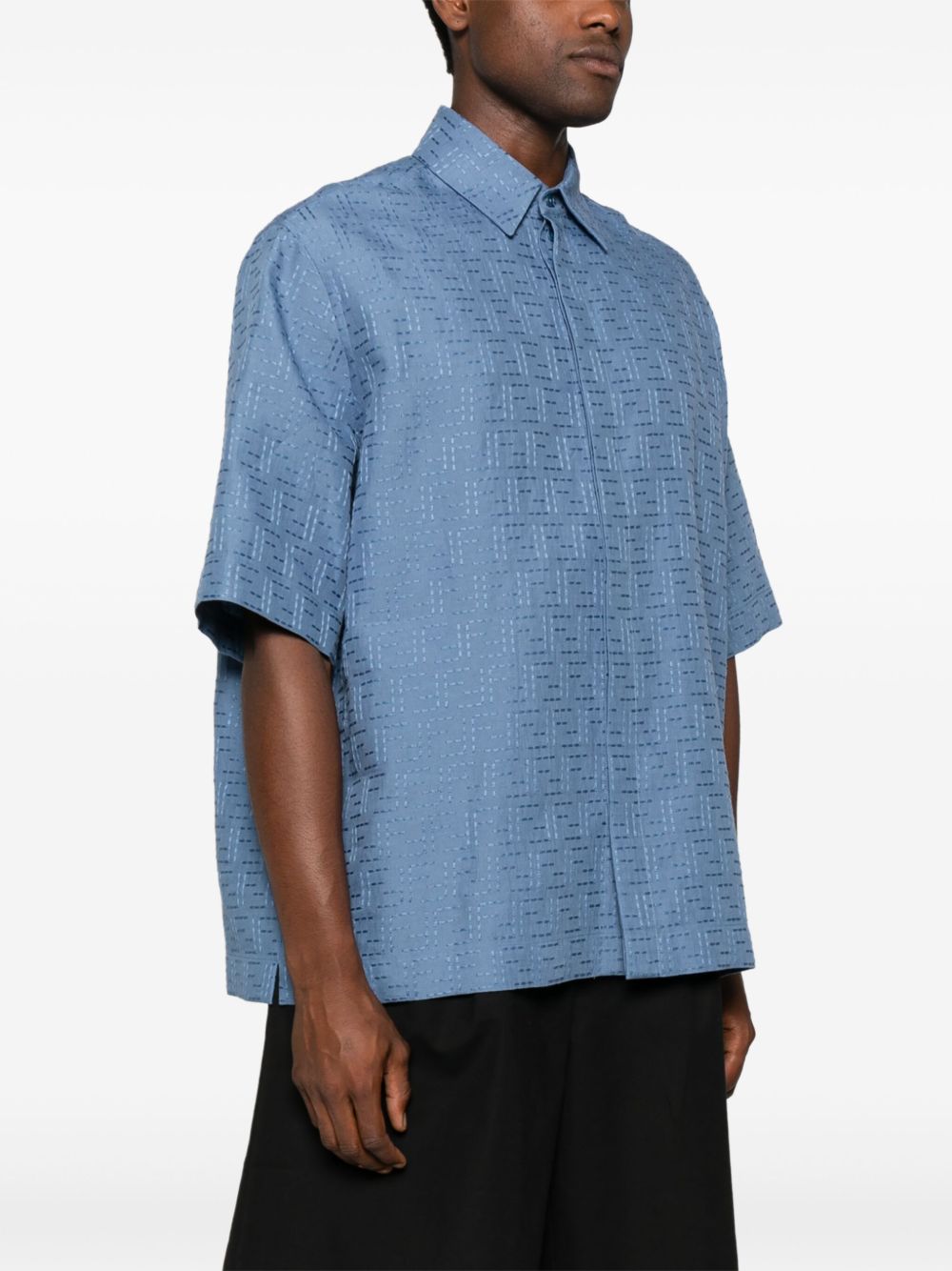 Oversized Short-Sleeved Shirt in Light Blue Linen FF Jacquard
