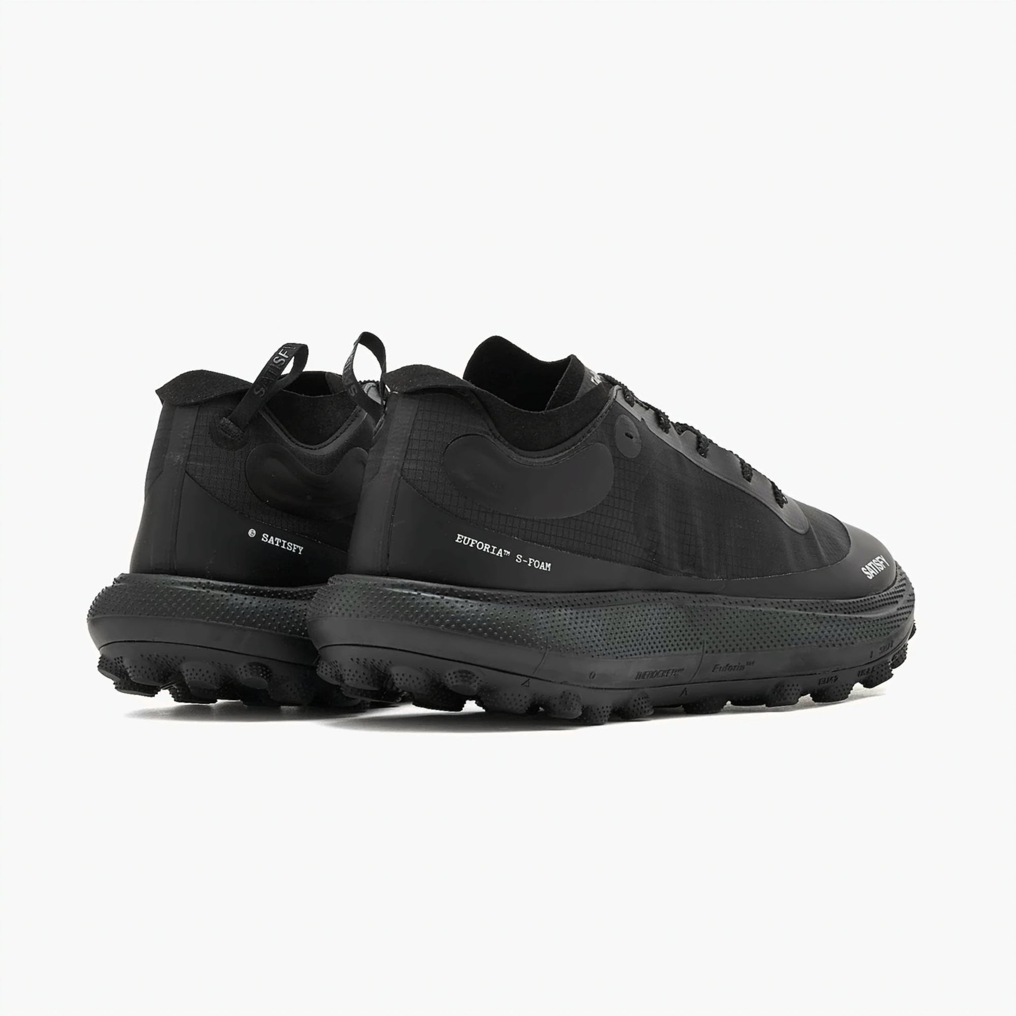 Streamlined Jet Black Sneakers with Textured Sole