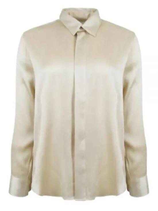 Long-Sleeved Shirt with Classic Collar and Concealed Placket