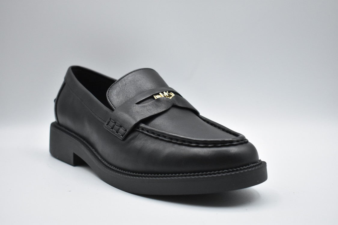 Black Leather Laced Flat Shoes