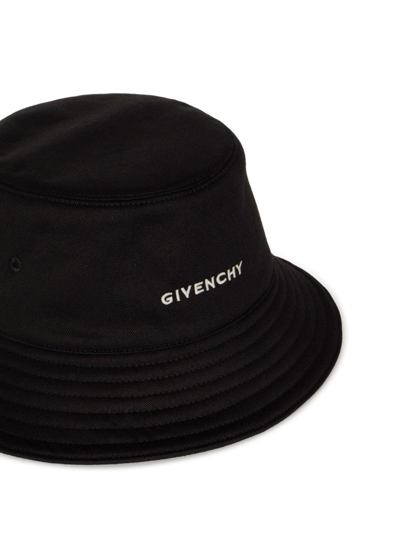 Structured Black Bucket Hat with Subtle Logo