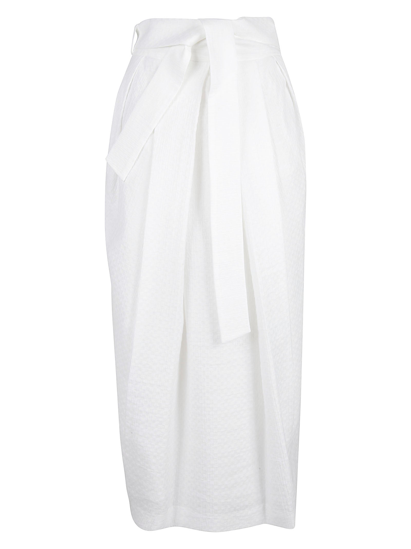 Timeless White Fabric Skirt with Classic Silhouette