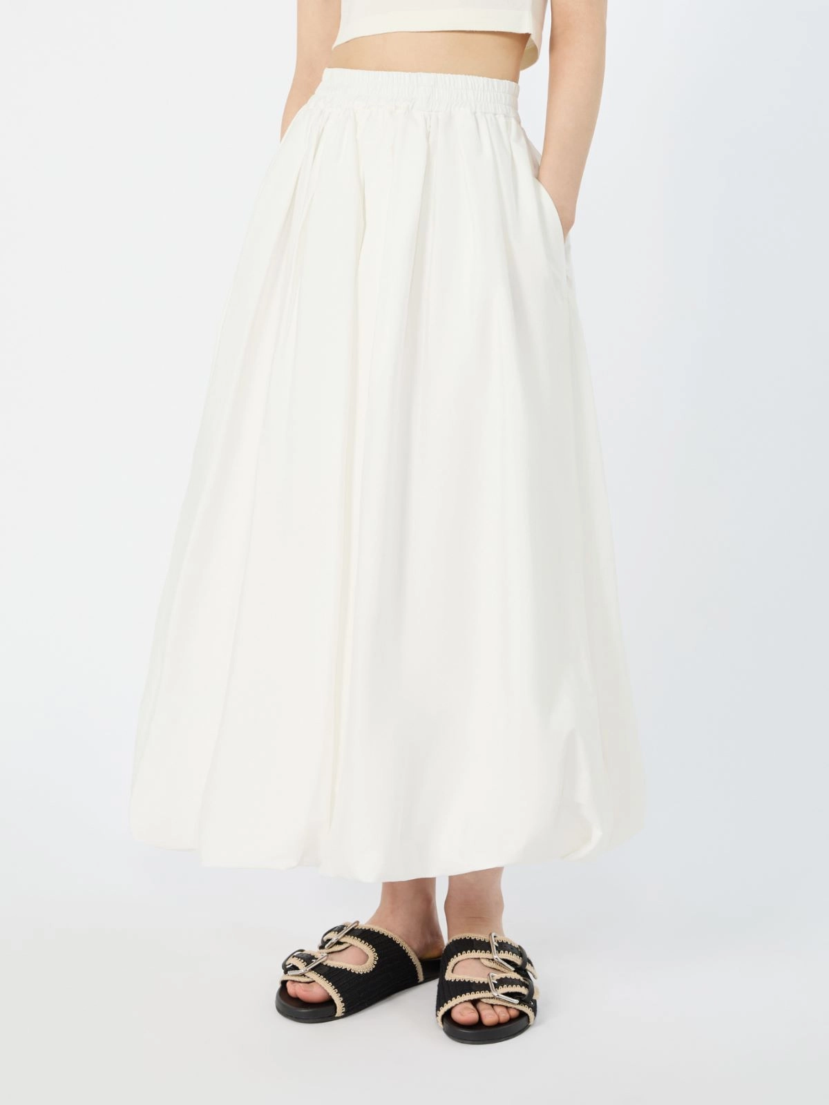 Voluminous Midi Skirt with Gathered Waistband and Pockets