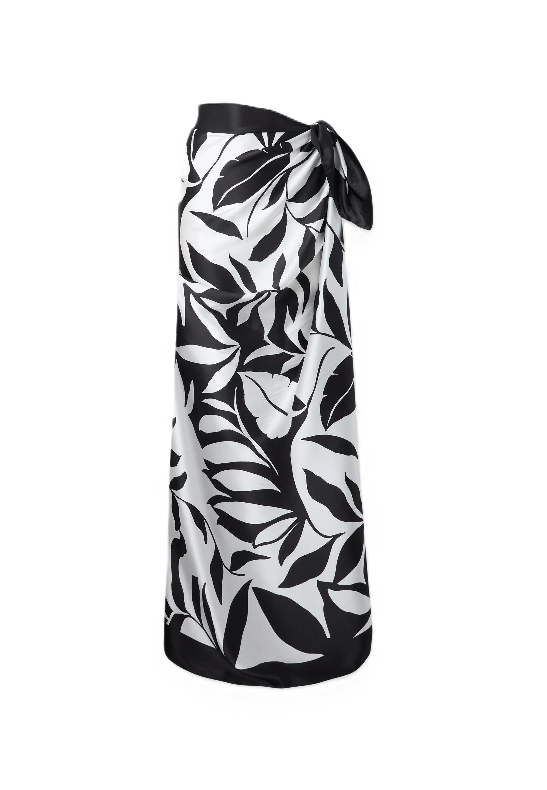 Wrap Scarf with Bold Leaf Pattern