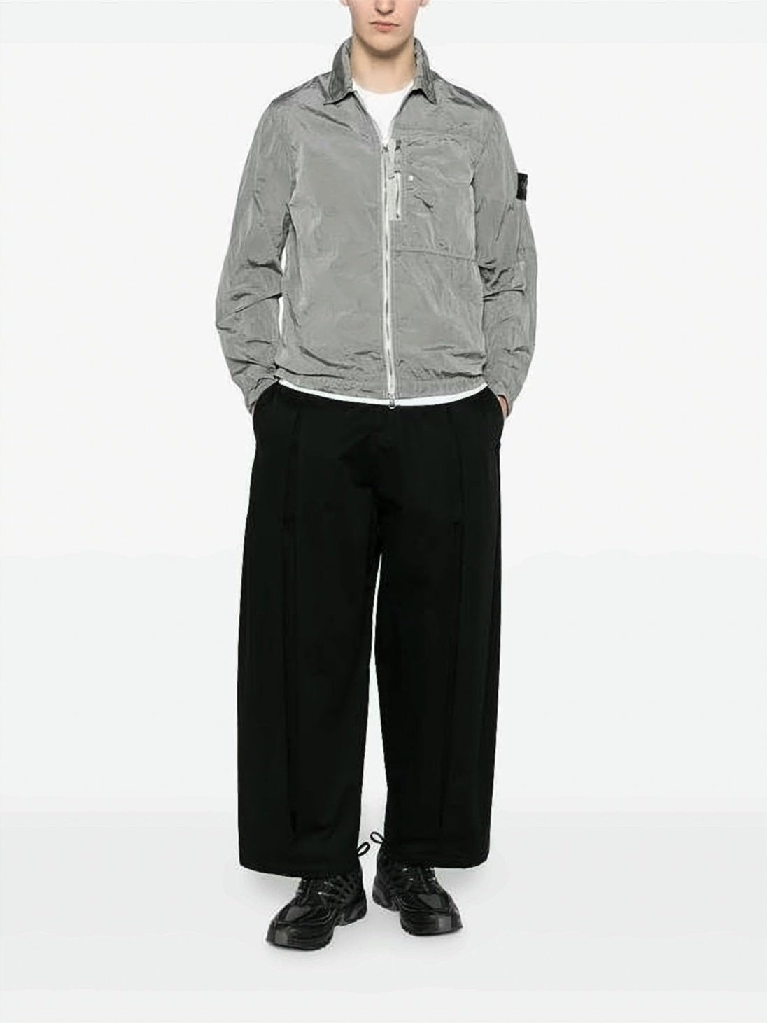 Lightweight Long-Sleeve Shirt With Zippered Details