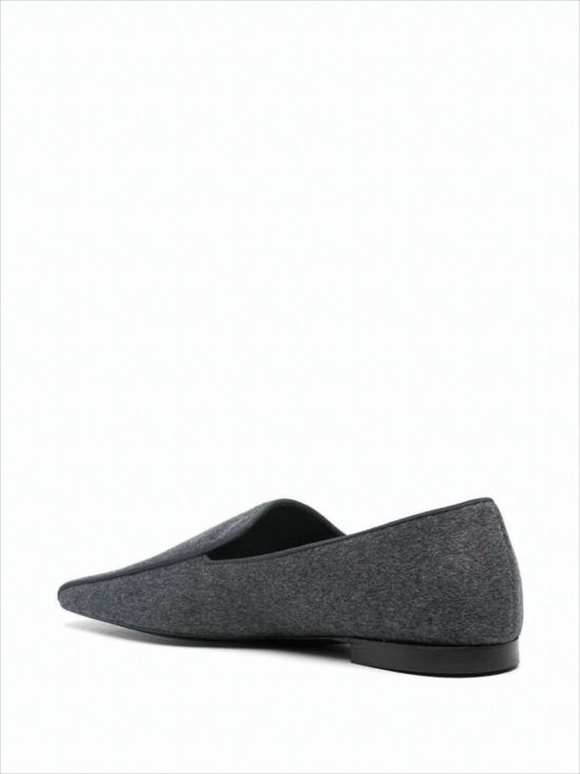 Minimalist Grey Flat Shoes with Pointed Toe