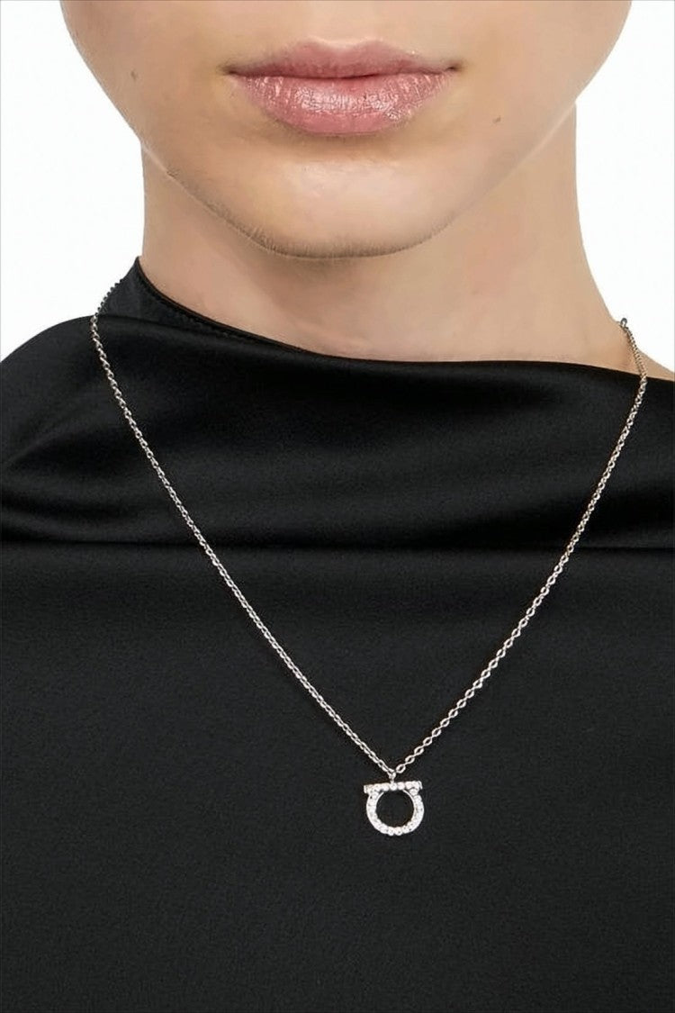 Circular Pendant Necklace with Sparkling Stones