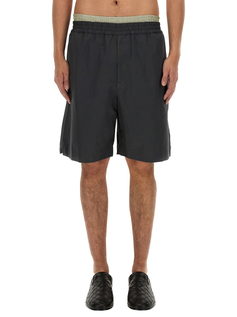 Mid-Thigh Length Cotton Shorts with Classic Cut