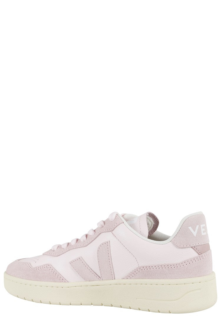 V-90 Sneakers