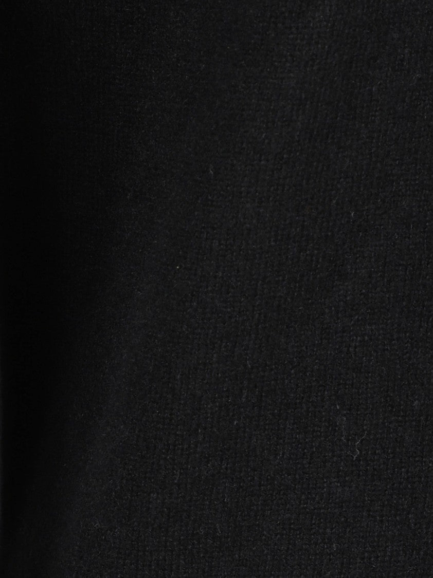 Fine-Knit Cashmere Sweater With Crew Neckline