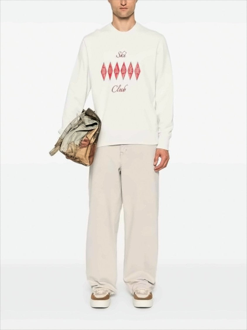 Long-Sleeve Sweatshirt with Bold Graphic Design