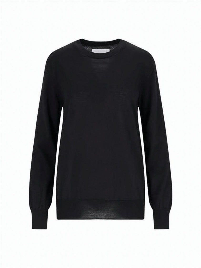 Classic Crew Neck Wool Sweater with Ribbed Cuffs