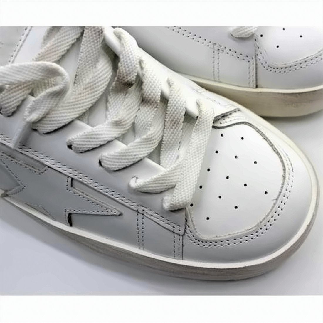 Low-Top Sneakers with Subtle Star Detail