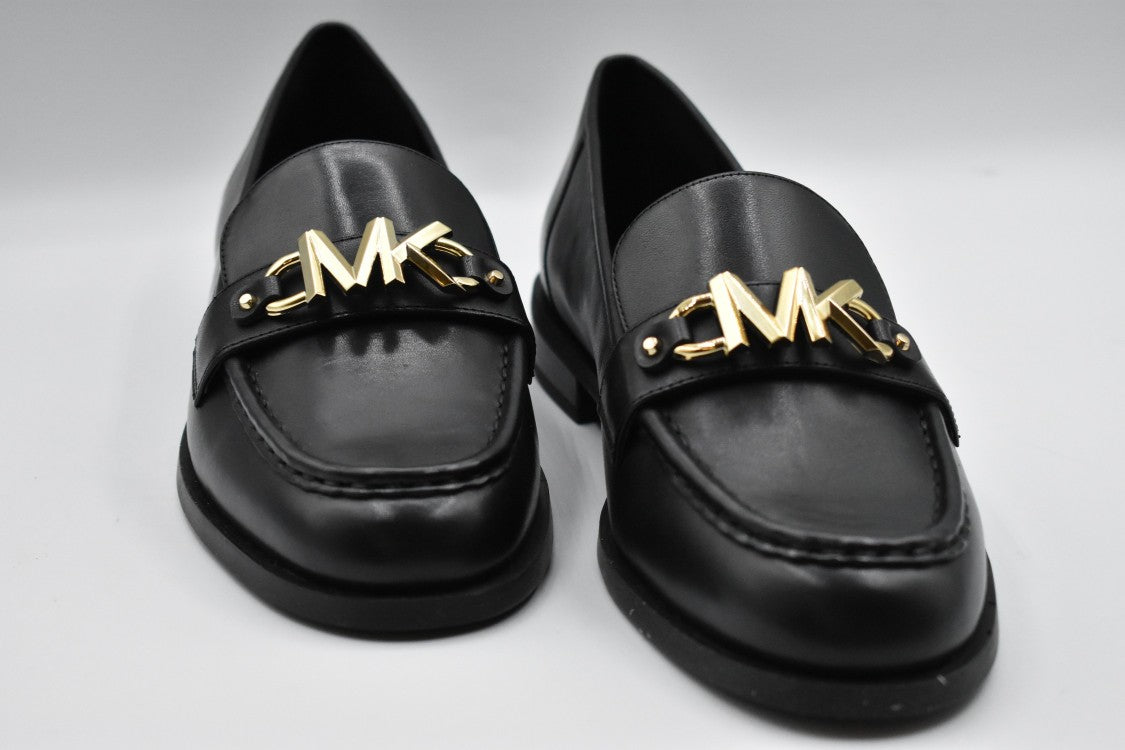 Laced Flat Shoes With Gold Accent