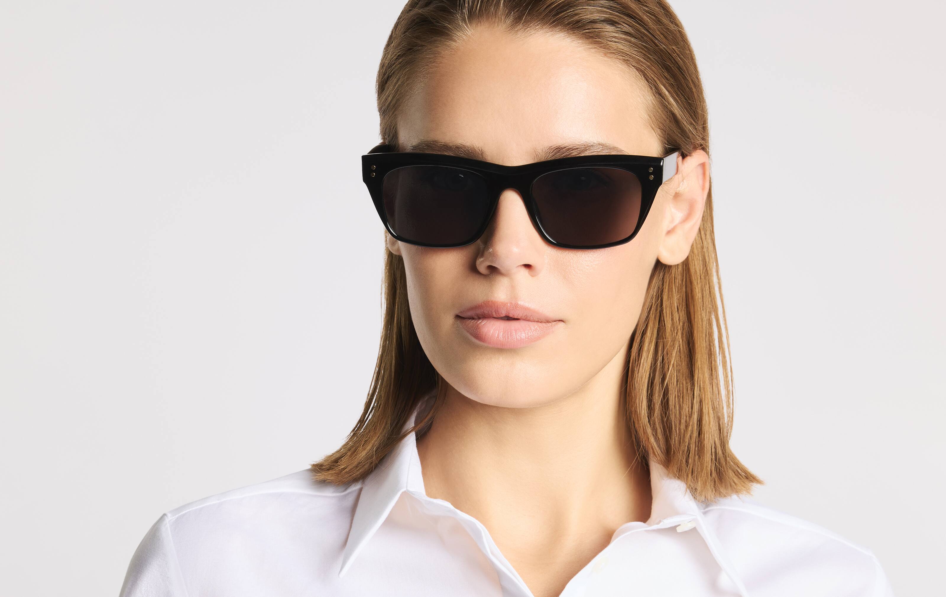 Slim-Fit Long-Sleeved Shirt with Classic Collar
